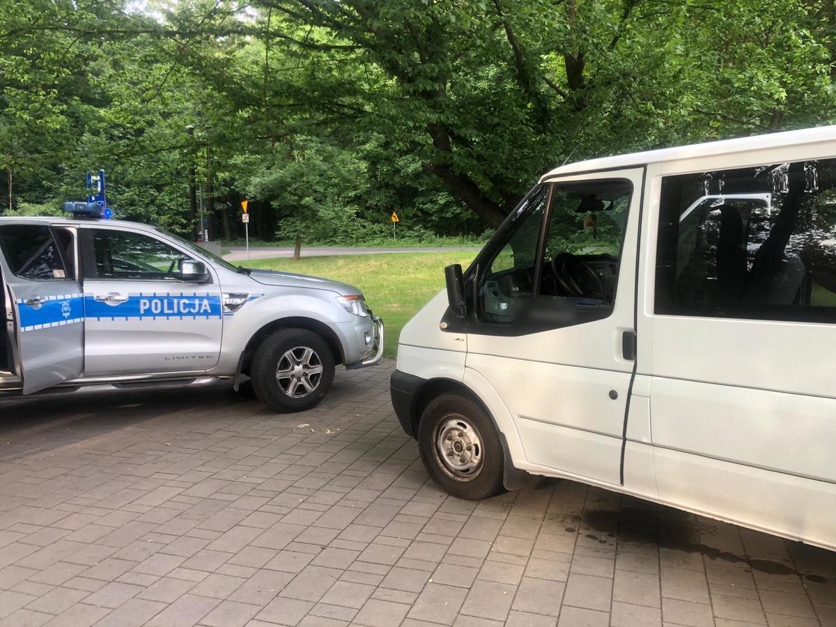 Policjanci zatrzymali kierowcę dostawczaka. Grozi mu 5 lat