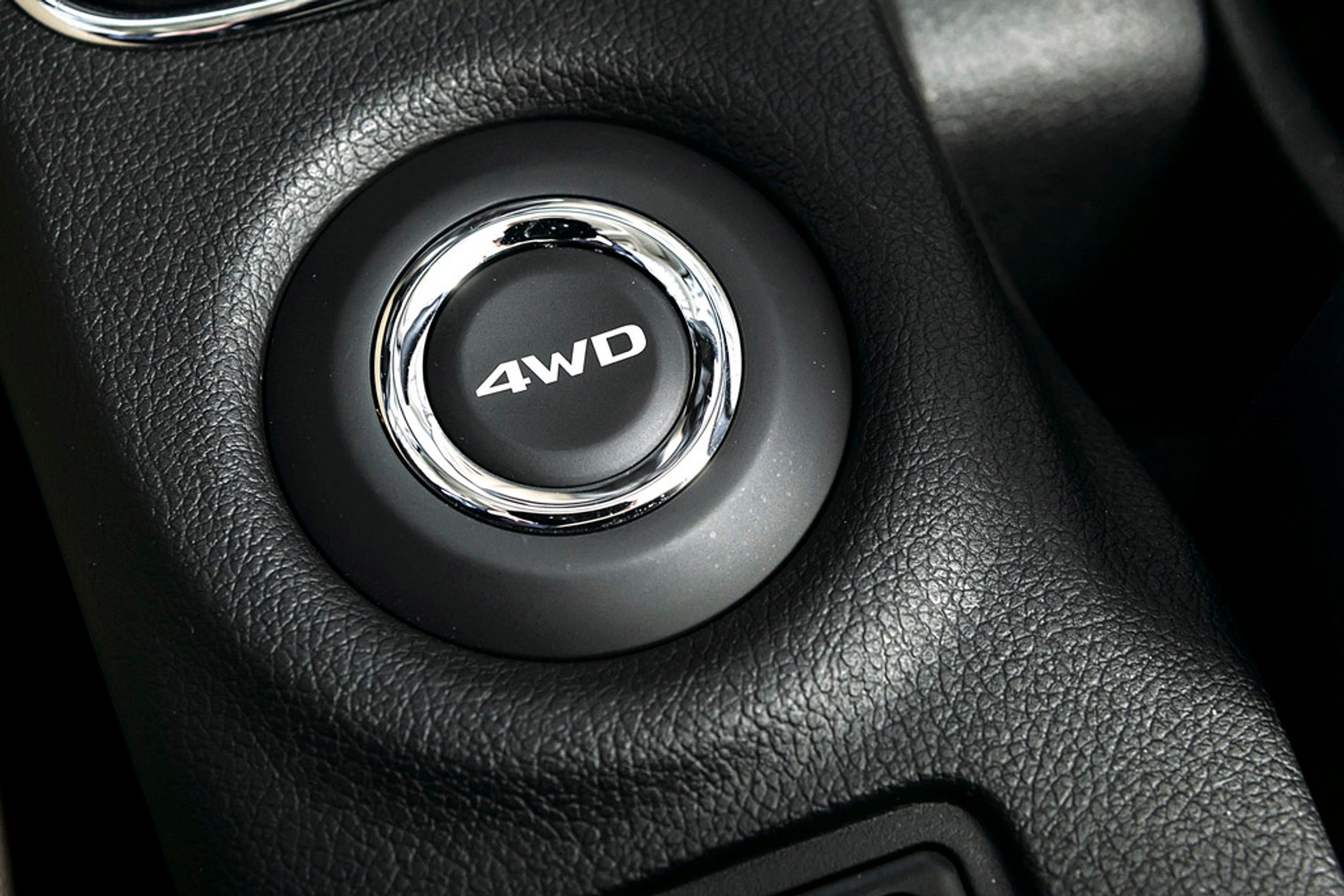 Mitsubishi Outlander kontra Kia Sorento i Hyundai Santa Fe: luksusowe diesle z napędem 4x4