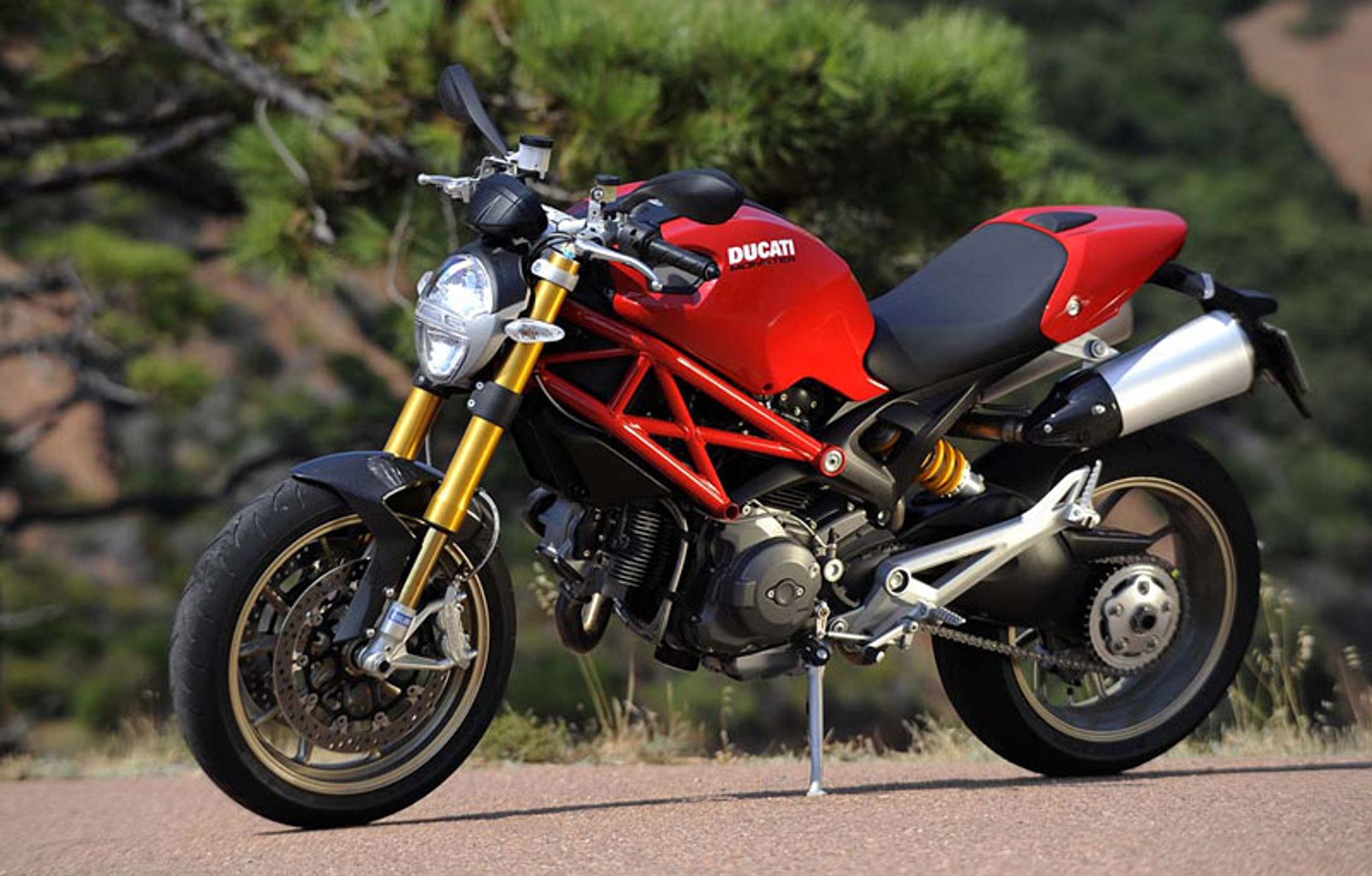 Nowy streetfighter Ducati Monster 1100 (+ wideo)