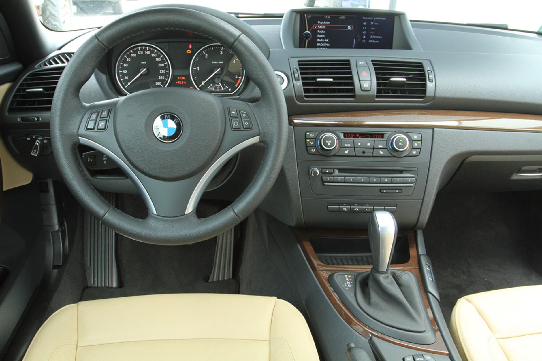 Test BMW 123d: czy mały kabriolet BMW ma sens?