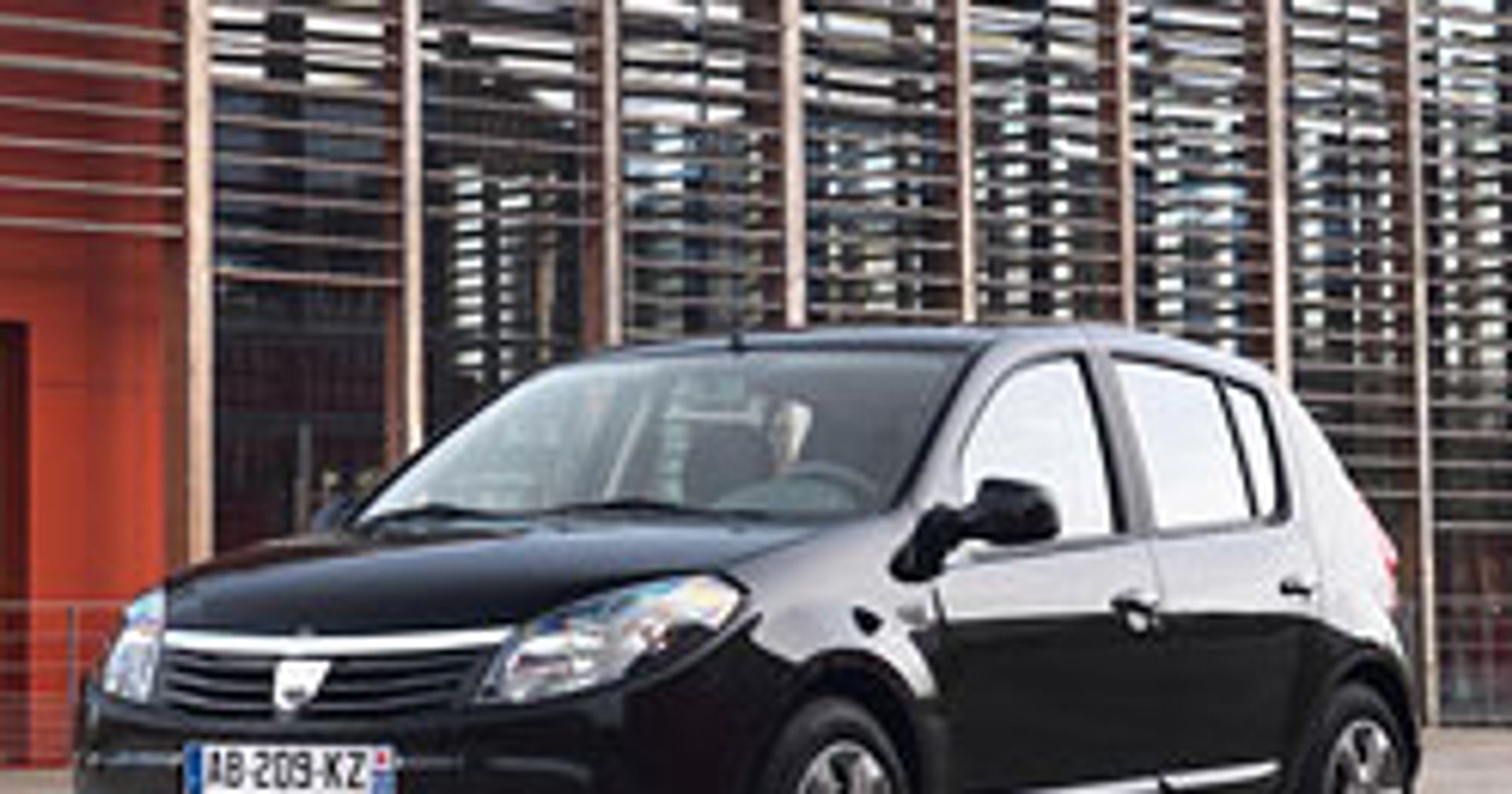 Dacia Black Edition: odrobina luksusu