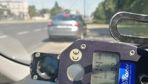 Chciał się popisać firmowym autem. Policja nie miała litości