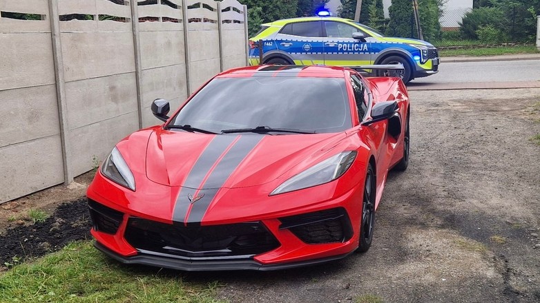 Zatrzymany Chevrolet Corvette