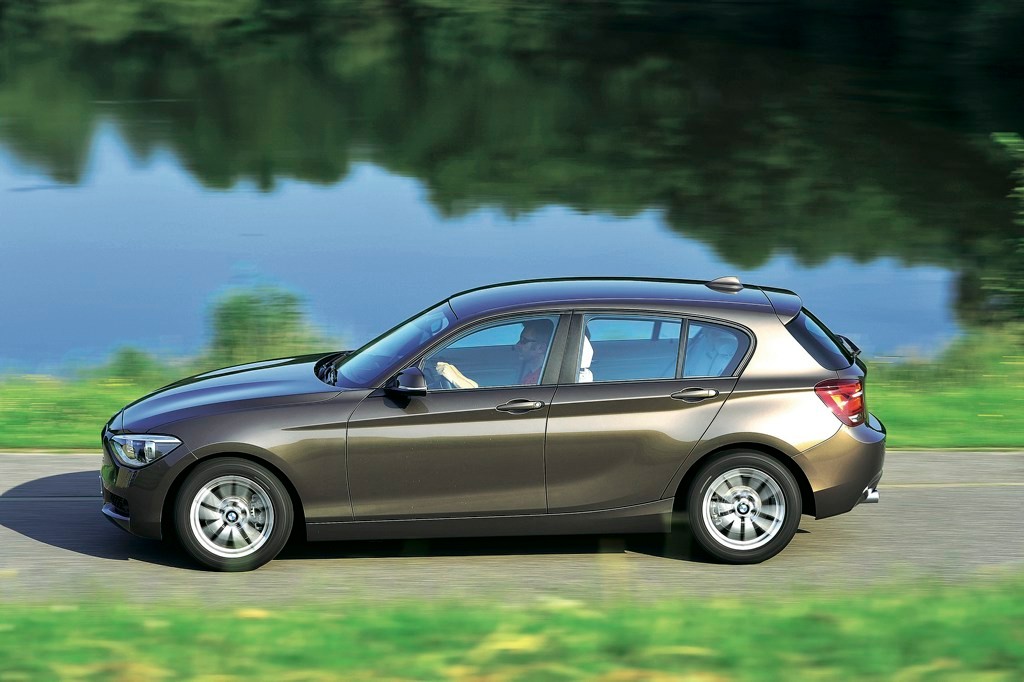 BMW 120d, z boku