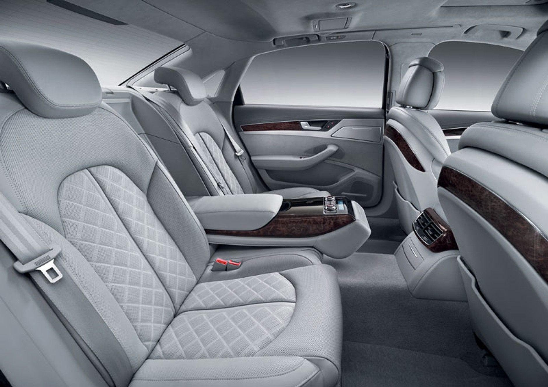 Pekin 2010: Audi A8 L W12 quattro – 500 KM i większy komfort dla Chińczyków