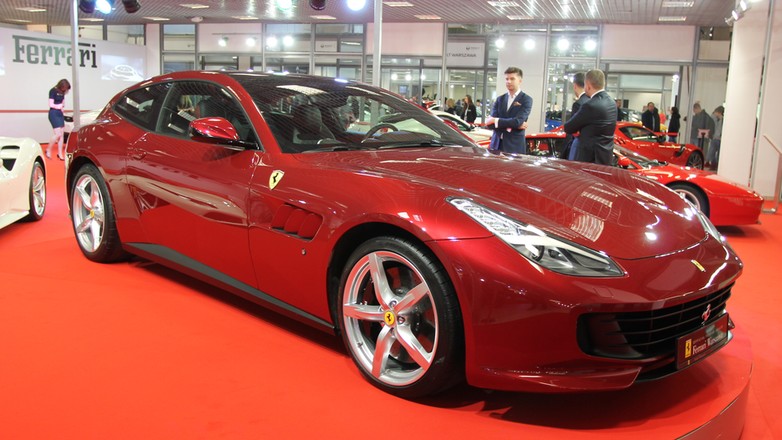 Ferrari GTC4 LUSSO