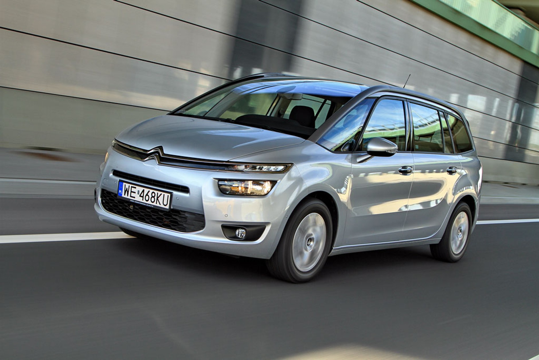 Citroen Grand C4 Picasso 1.2 PureTech - 3 cylindry na 7 pasażerów