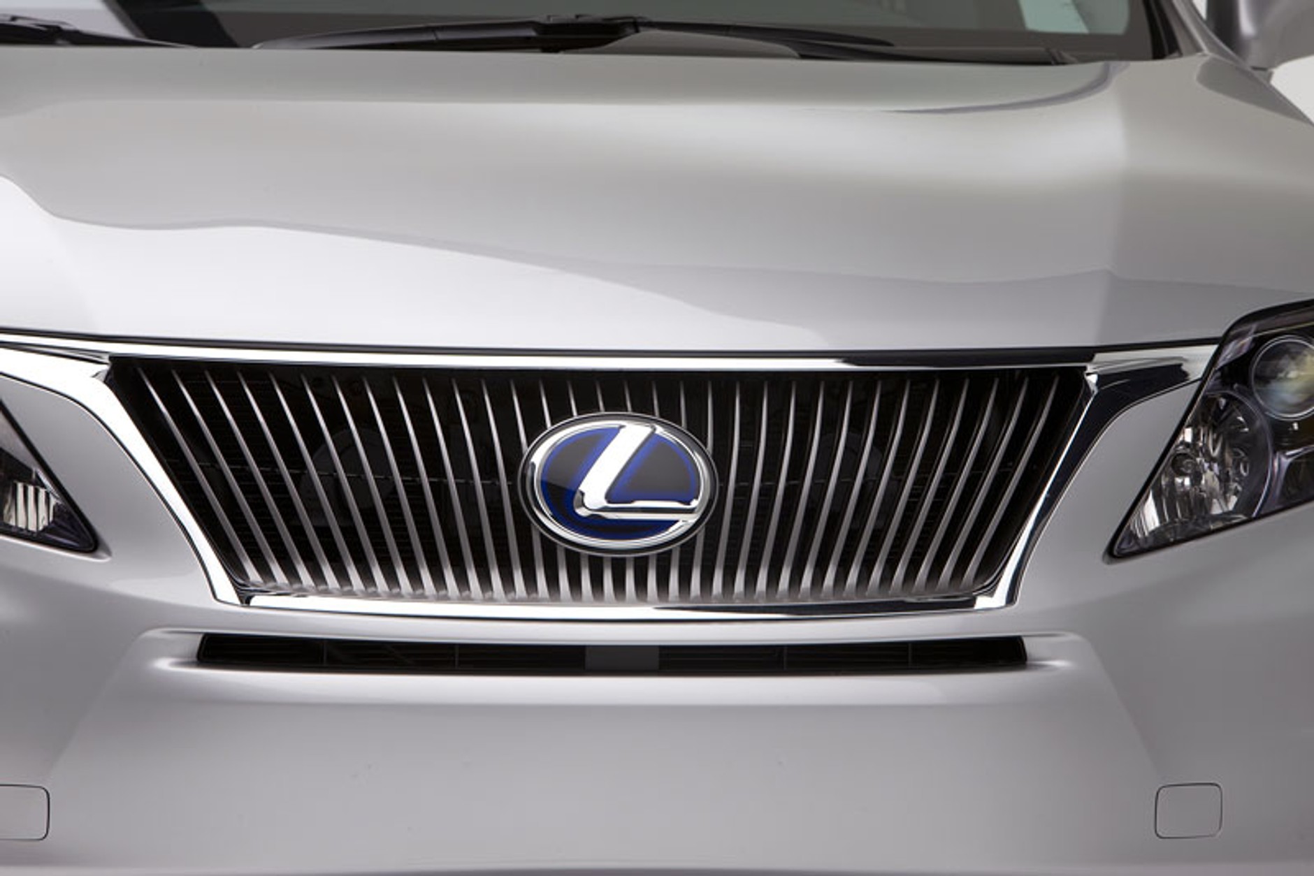 Los Angeles 2008: Lexus RX 350 i RX 450h - ewolucyjna przemiana