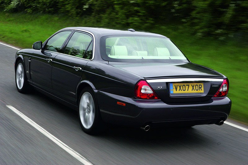 Genewa 2008: Jaguar XJ Portfolio - luksusowa edycja brytyjskiej limuzyny