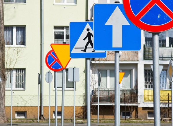 Polska tonie w znakach drogowych? Holendrzy mogą się z nami utożsamiać