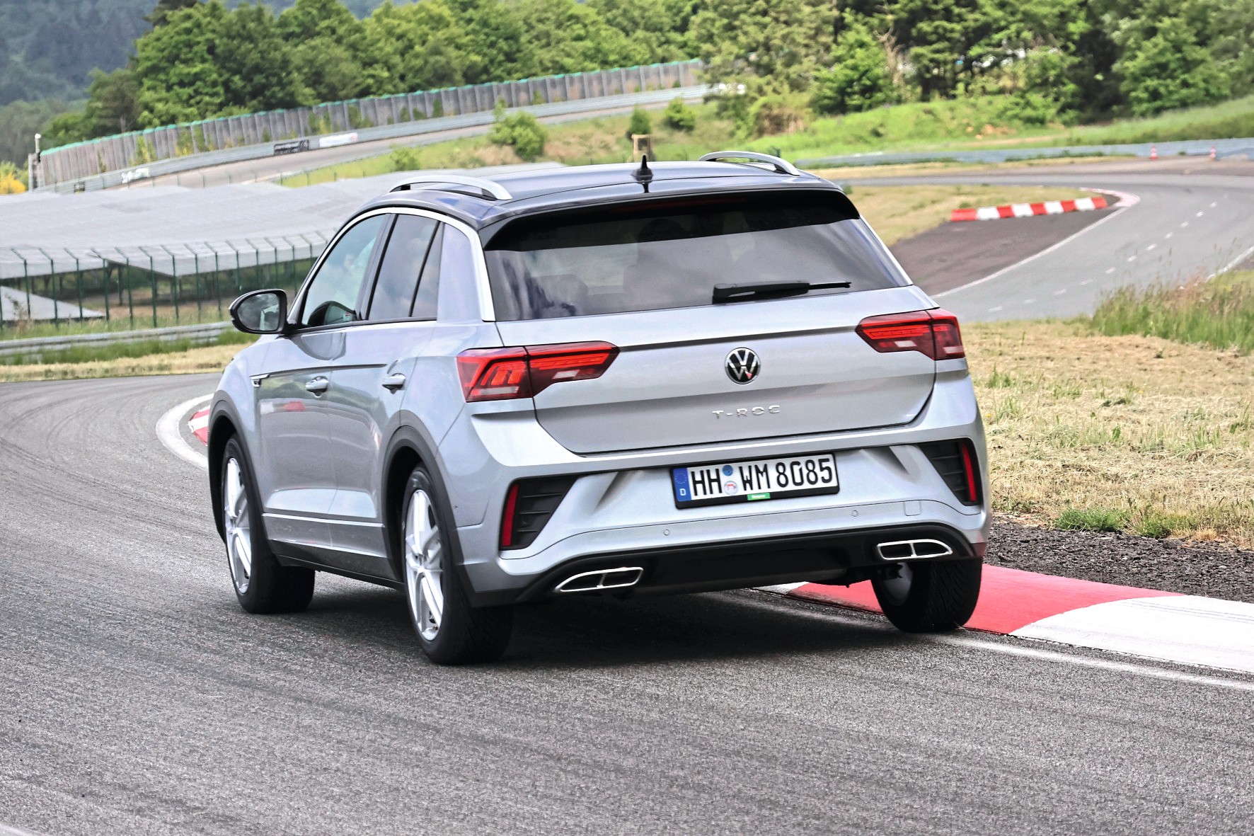 Test opon całorocznych do SUV-ów 2025