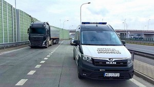 Inspektorzy ITD zatrzymali ciężarówkę z "lewymi" numerami. Łotysz trafił na policję