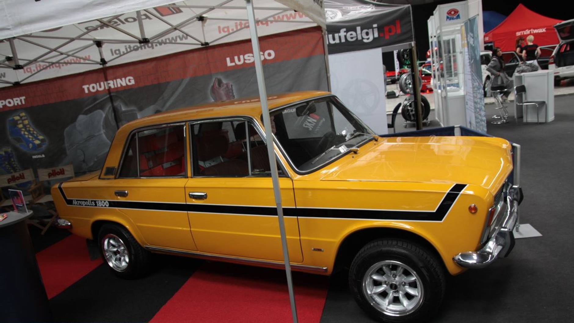 Fiat 125p Akropolis 1800: zrekonstruowany egzemplarz auta po fabrycznym tuningu, z silnikiem DOHC 1800 z fiata 132.