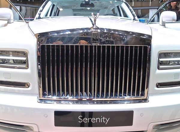 Rolls Royce Serenity - "jedwabna" premiera