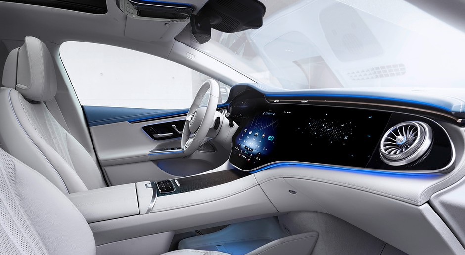 Mercedes EQE (2022)