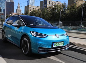 W Polsce można już kupić 101 modeli aut elektrycznych i hybryd plug-in