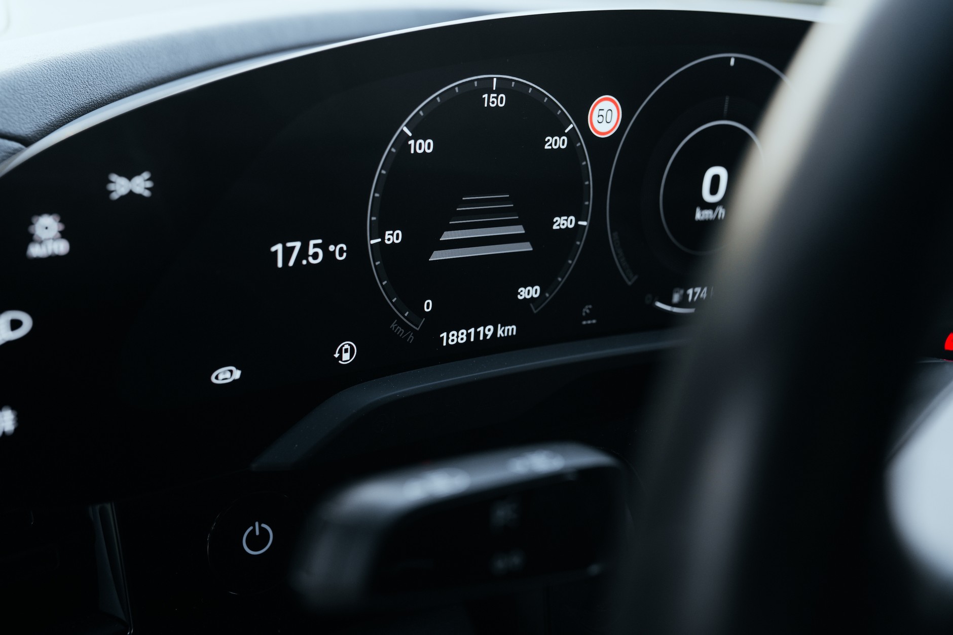 Porsche Taycan 4S z przebiegiem 188 119 km