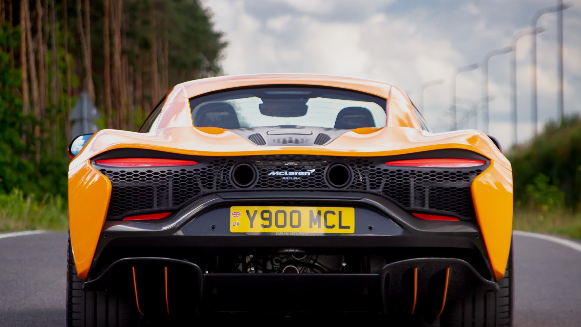 McLaren Artura.