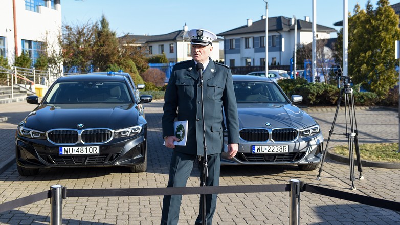 Auta przeznaczone do stacjonarnych kontroli miały "charakterystykę pościgową" i odpowiednio wysoką cenę