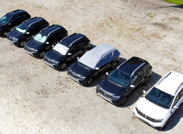 Które auto nagrzewa się szybciej? Czy kolor ma znaczenie?