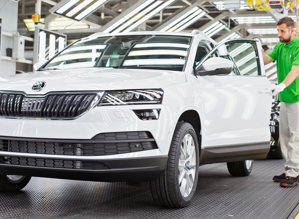 Skoda szuka Polaków do pracy. Kusi wysokimi pensjami i premiami