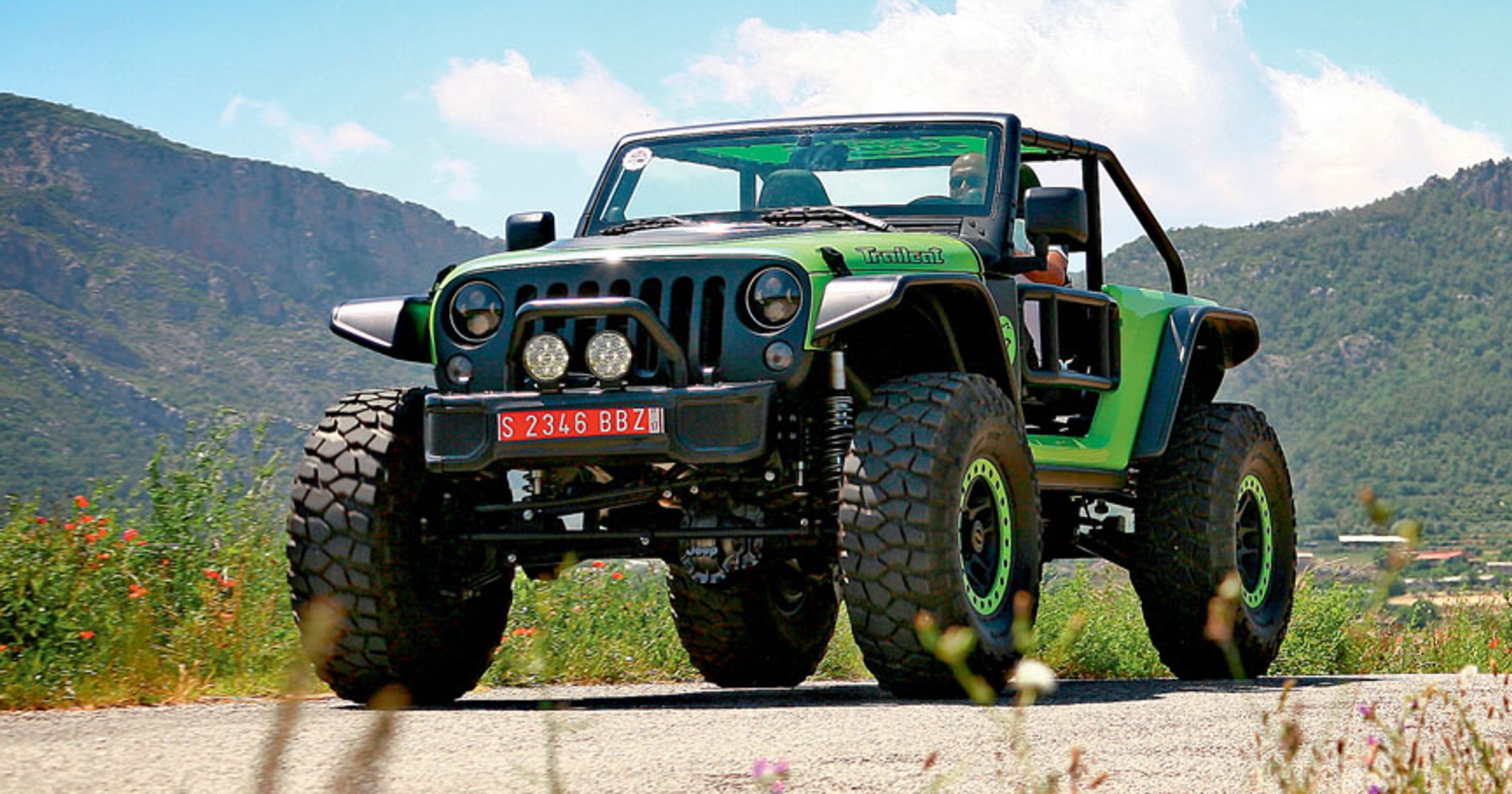 Jeep Wrangler Trailcat - driftowóz na spędem 4x4