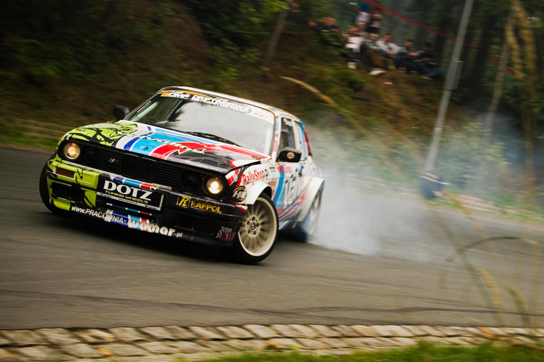 Driftingowe Mistrzostwa Polski: najlepsi driftowali po oesie