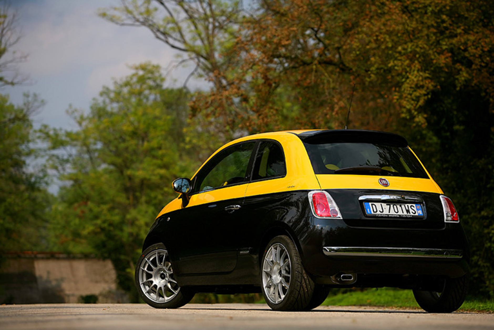 Fiat 500: w interpretacji Aznom