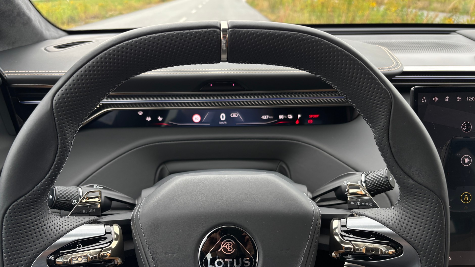 Lotus oficjalnie w Polsce