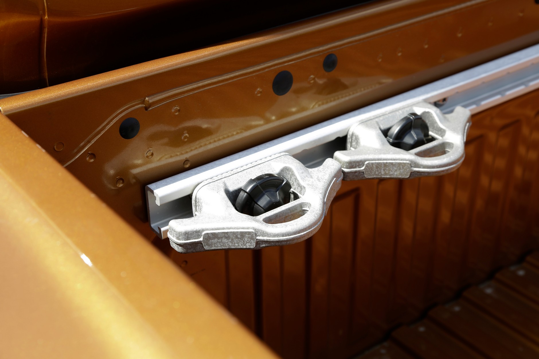 Porównanie pikapów: Ford Ranger, Mitsubishi L200, Nissan NP300 Navara