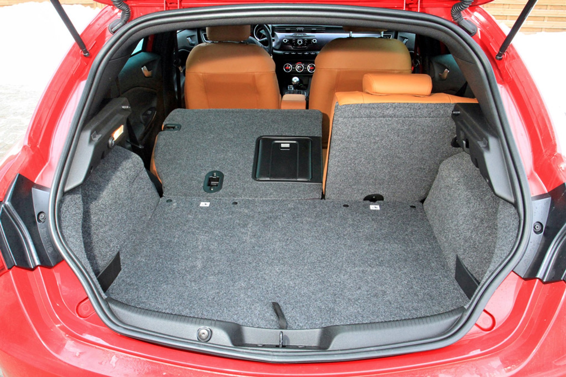 Alfa Romeo Giulietta z fabryczną instalacją LPG. Czy warto jeździć na gazie?