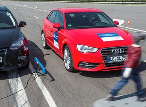 Jak działają systemy bezpieczeństwa? Auto bezpieczne dla pieszych