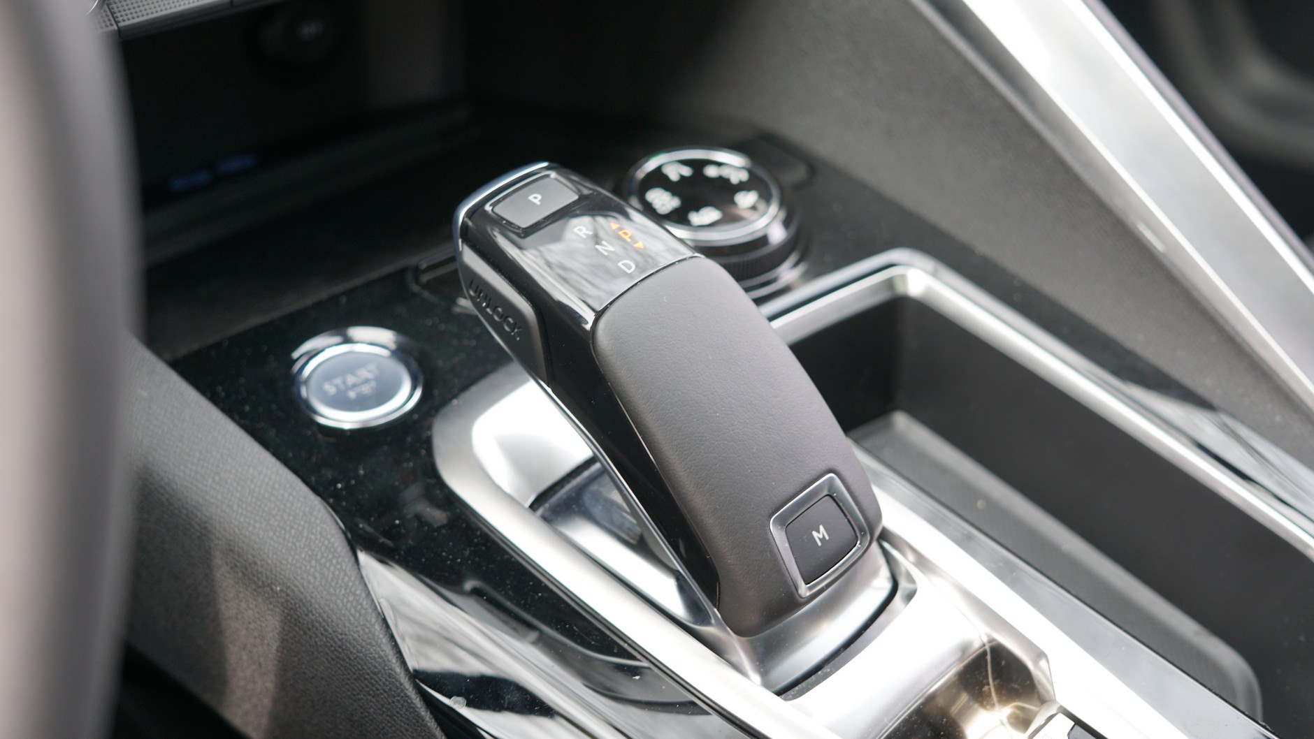 Peuegot 5008 Crossway