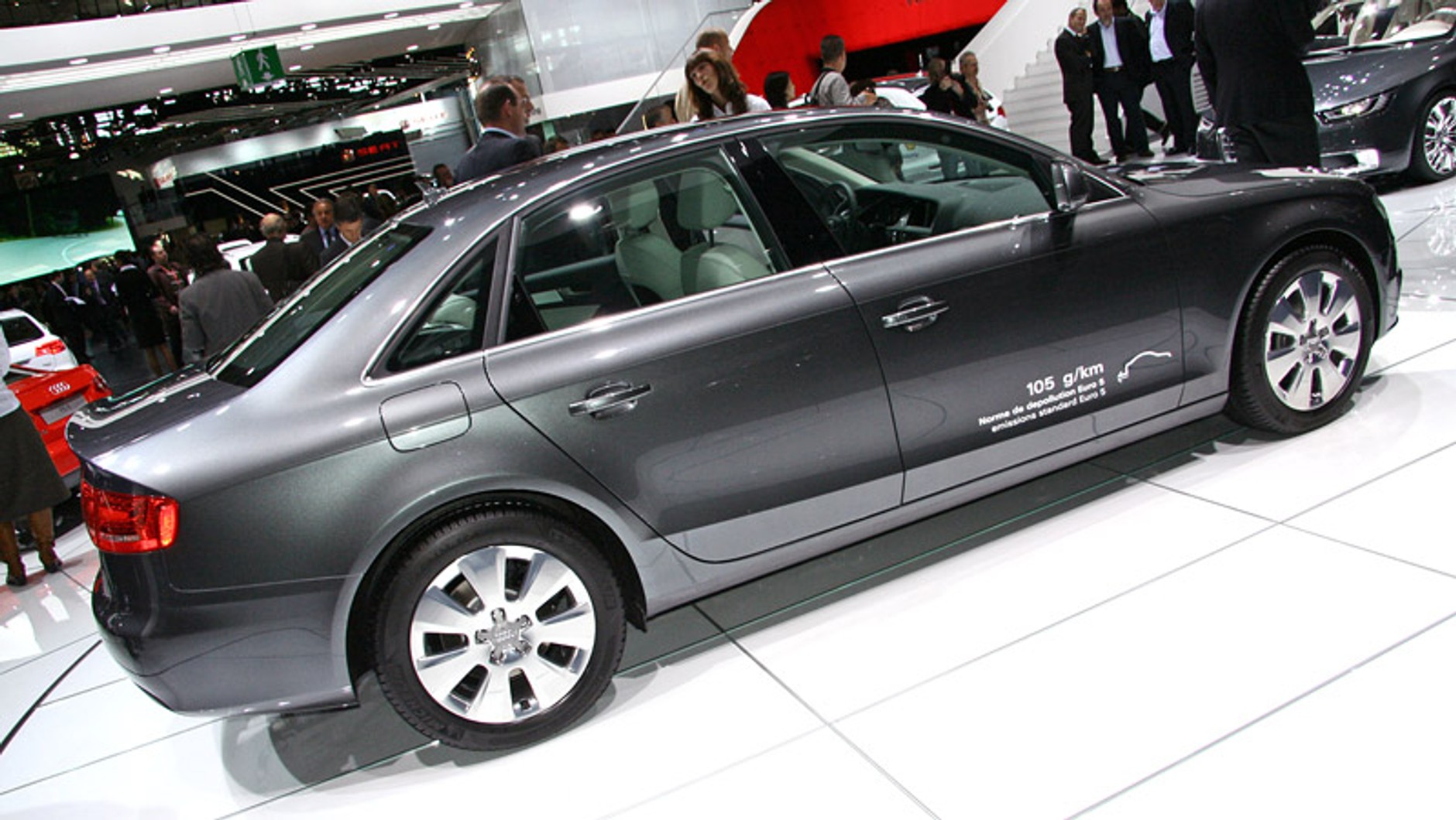 Paryż 2008: Audi A4 TDI concept e - 2,0 TDI (88 kW) i 3,99 l/100 km