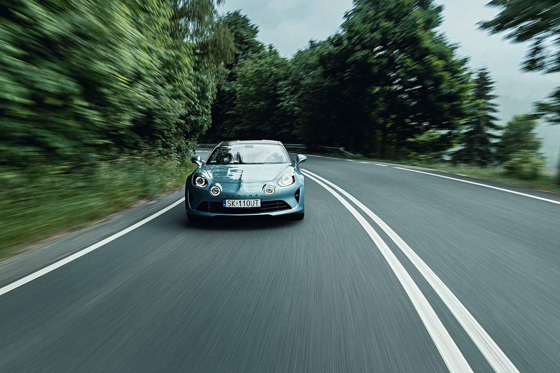 Szczepan Twardoch w Alpine A110S