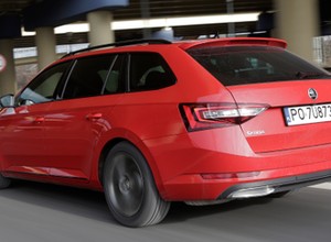 Skoda Superb Combi - usportowiony olbrzym | TEST