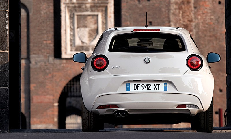 Alfa Romeo MiTo: dane techniczne i duża fotogaleria