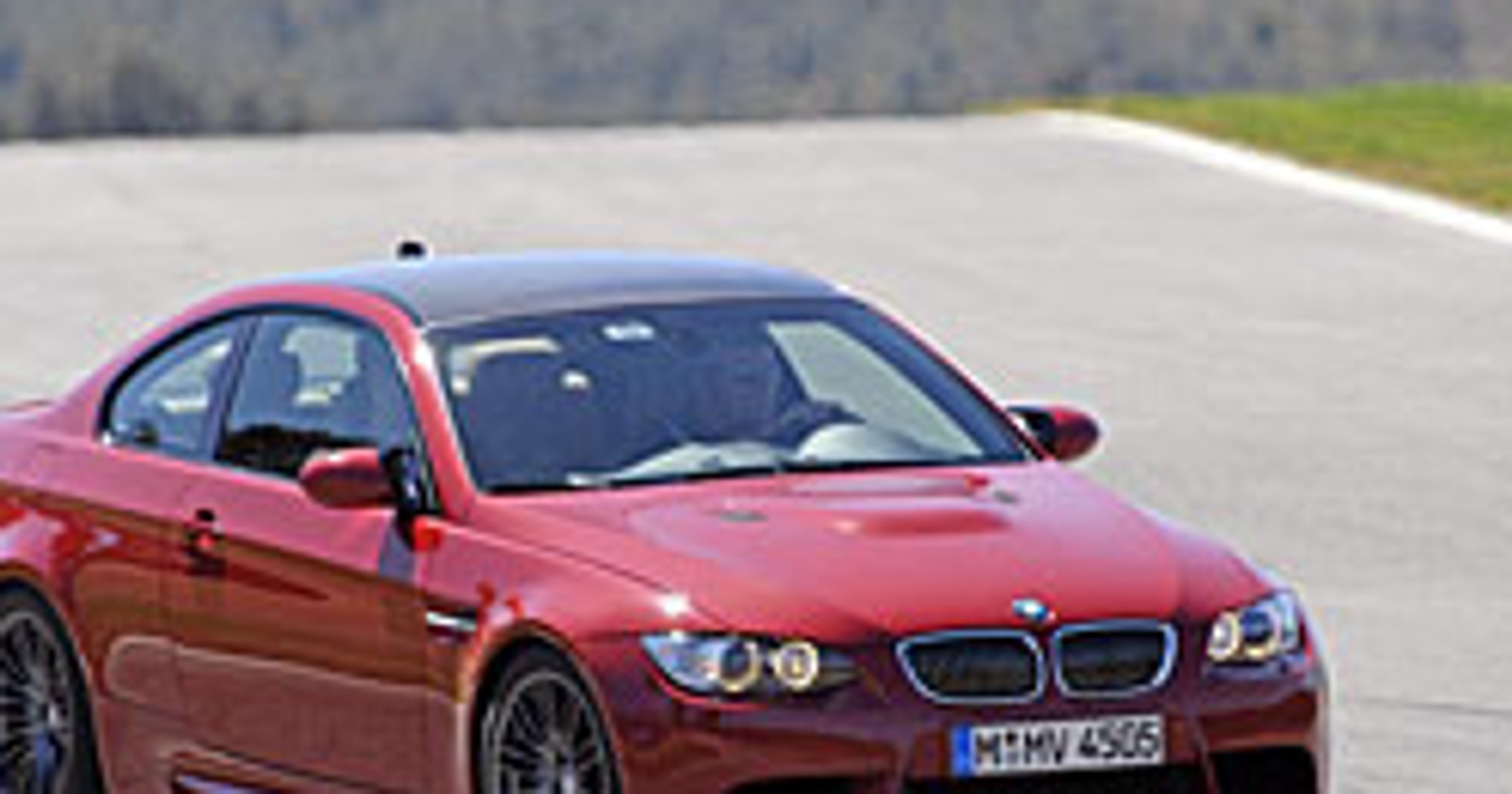 BMW M3 z siedmiobiegową dwusprzęgłową przekładnią DKG z Drivelogic