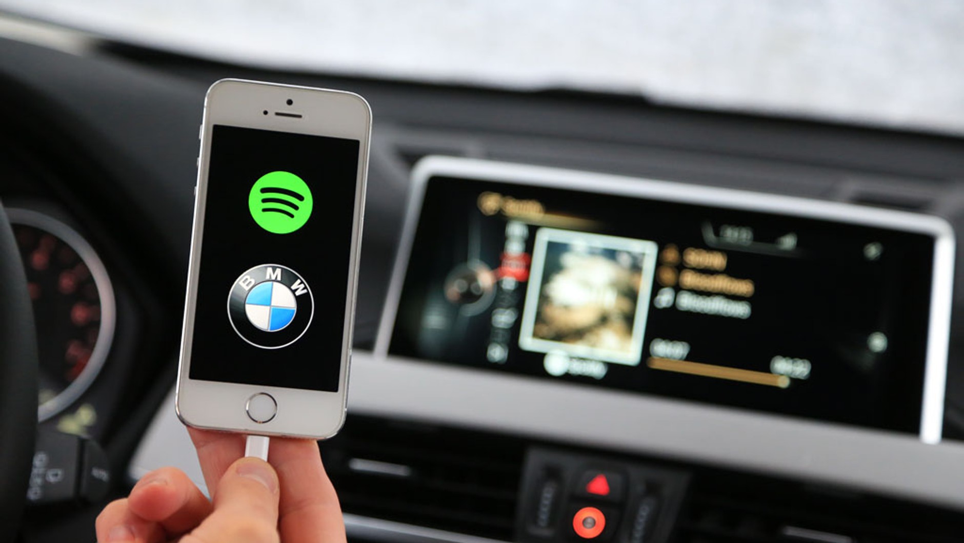 BMW X1 xDrive 25i - ma coś z vana