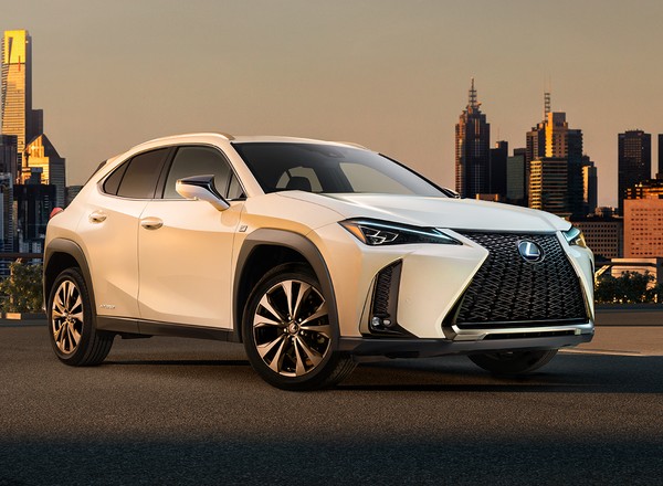 Lexus UX – kompaktowy crosover na salonie w Genewie