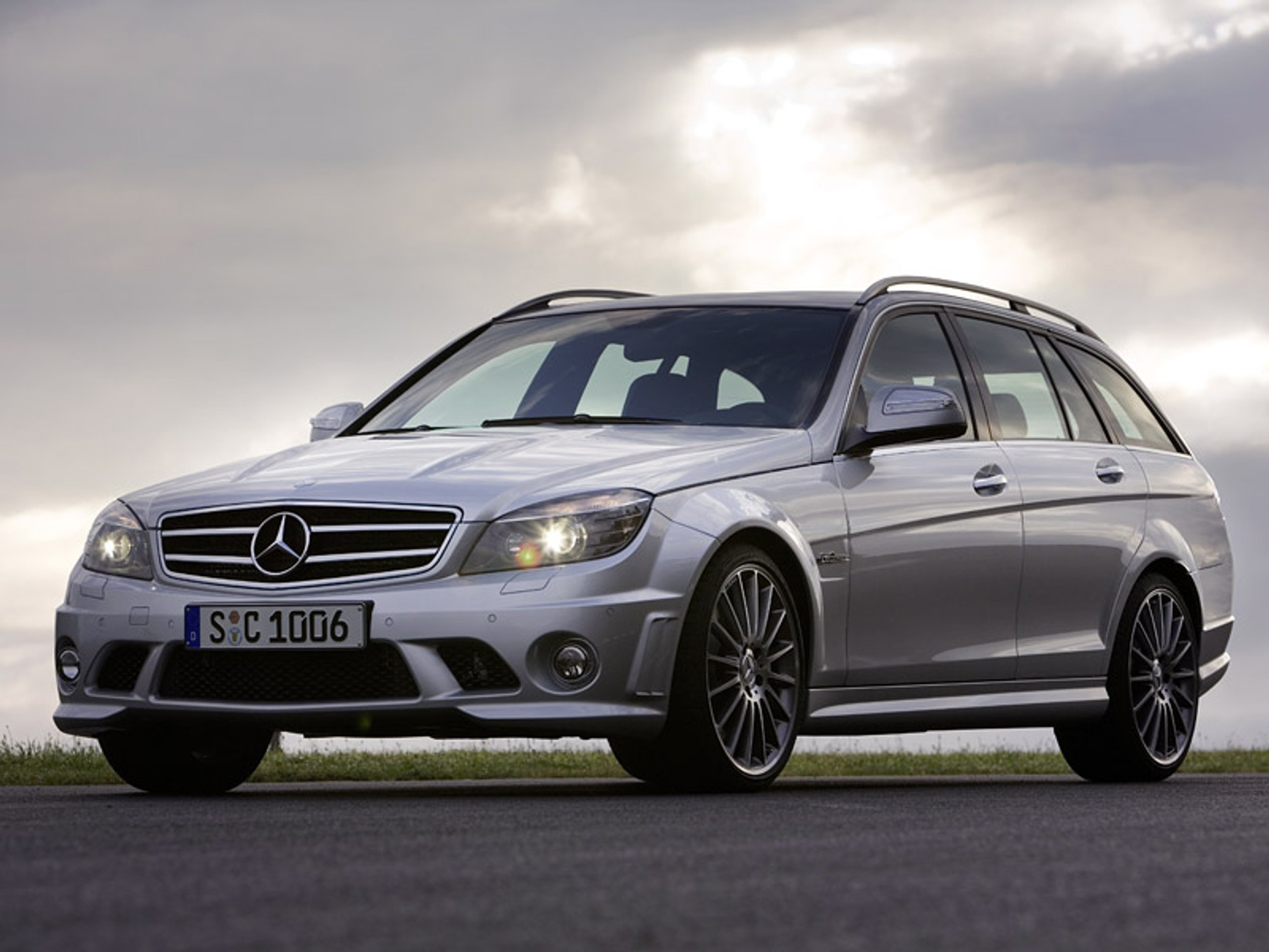 Mercedes-AMG GmbH: 24 200 sprzedanych pojazdów w 2008 roku – nowy rekord