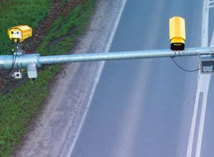 Nowe systemy pomiaru prędkości na kluczowej polskiej autostradzie. Kierowcy będą musieli zwolnić