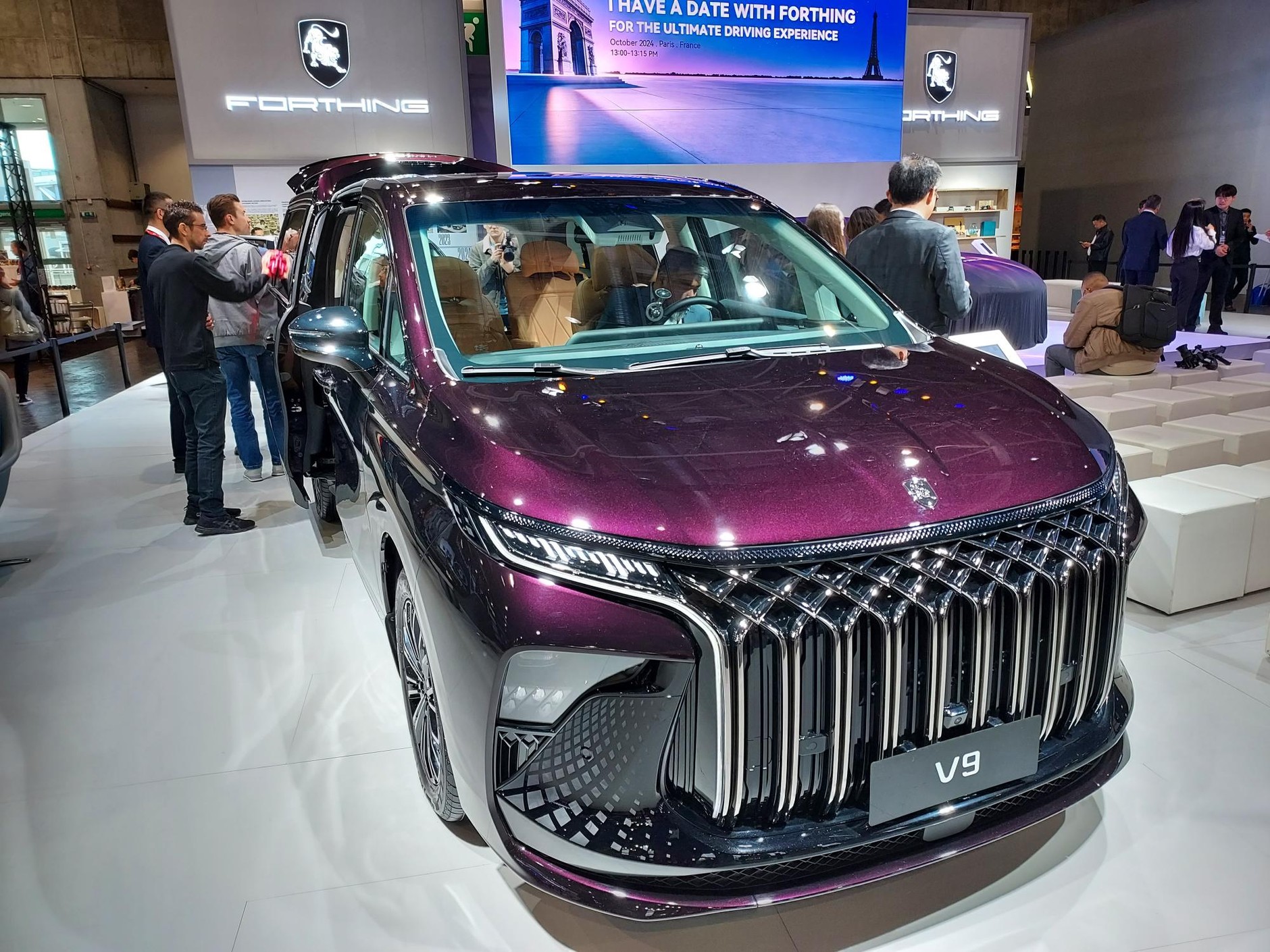 Salon samochodowy w Paryżu 2024