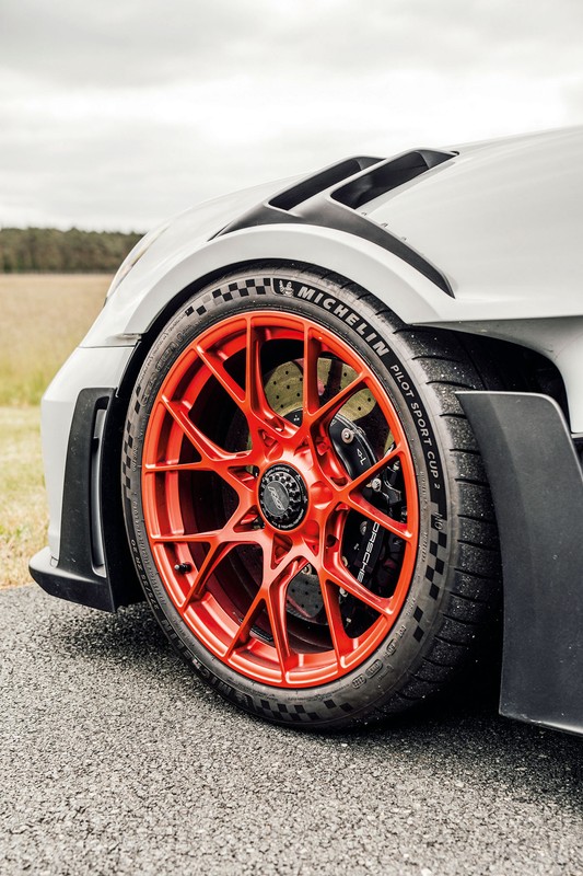 Volkswagen Garbus kontra Porsche 911 GT3 RS