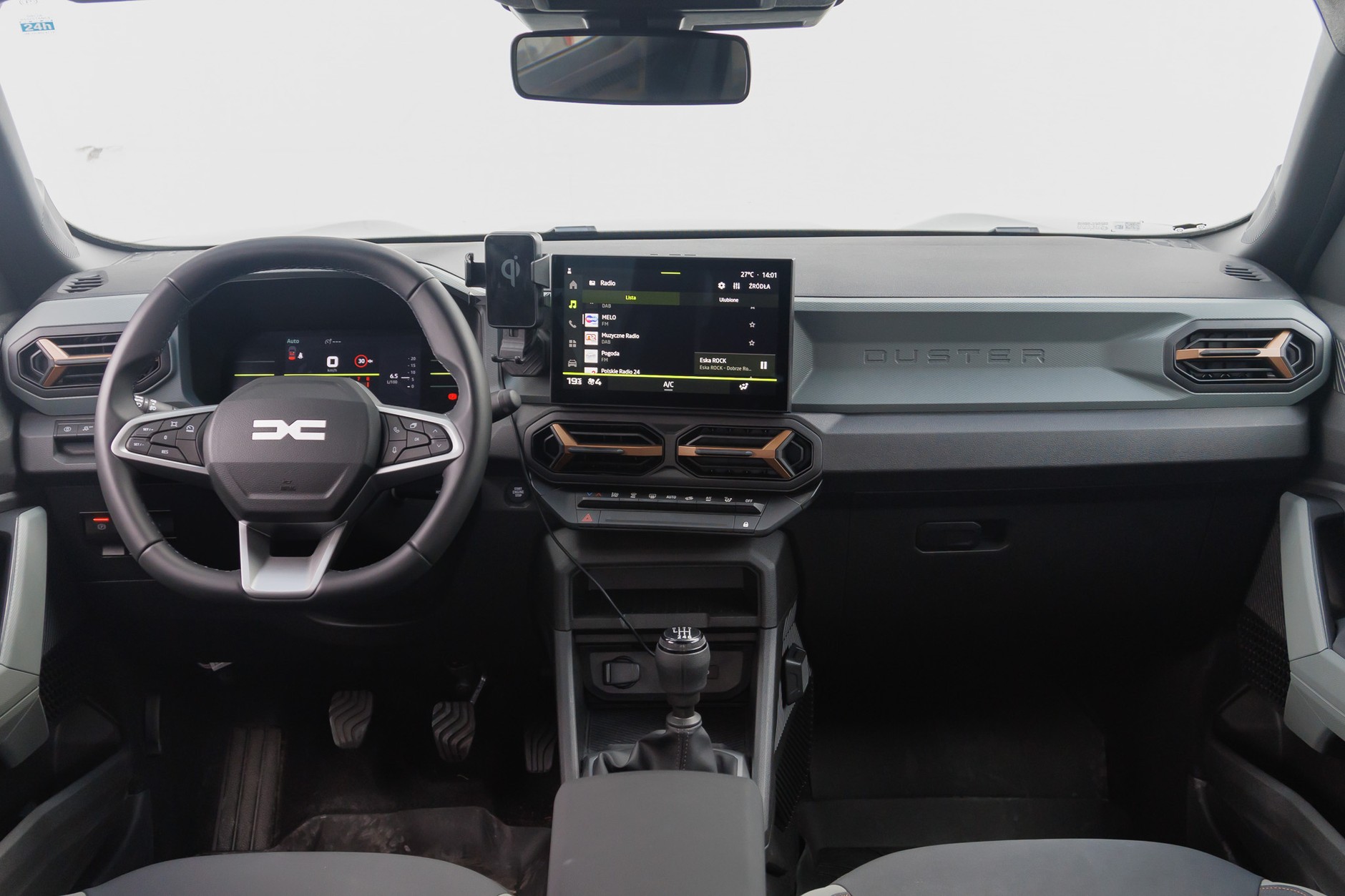 Dacia Duster kontra MG ZS. Porównanie dwóch budżetowych samochodów