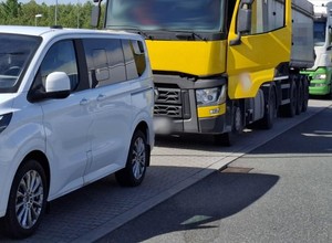 Potężne kary za wyścigi słoni na autostradach. "Wszystkich i tak nie wyłapią"