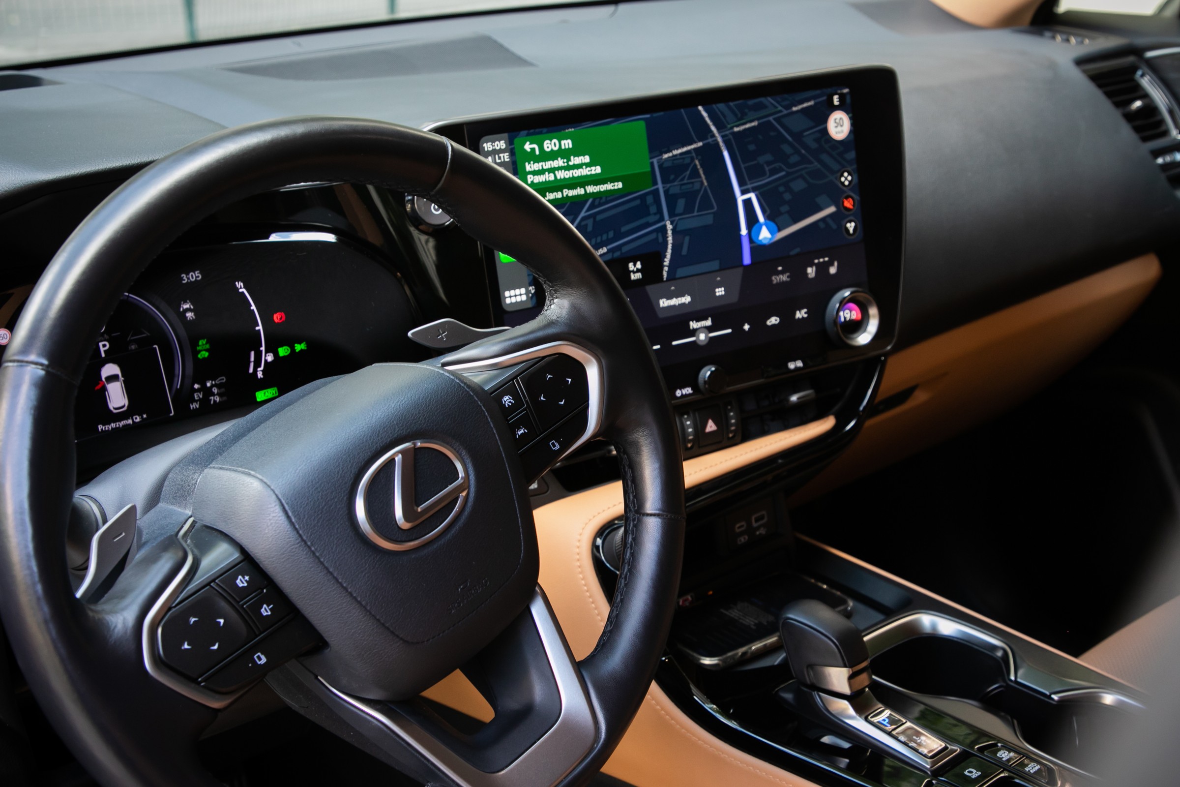 Lexus przecenił NX-a. Zszedł do "poziomu marek popularnych"