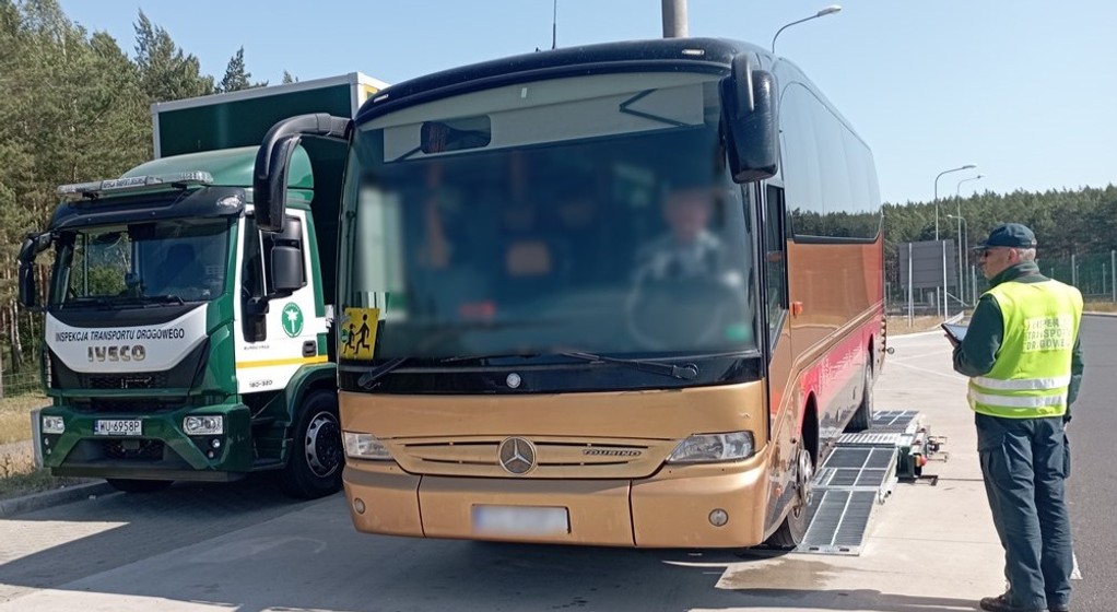 Szczegółowa kontrola stanu technicznego autobusu z użyciem Mobilnej Jednostki Diagnostycznej