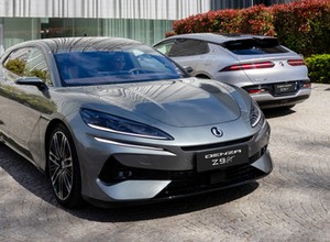 Chińczycy powiedzieli "BYD", teraz mówią "Denza". Nowa marka debiutuje w Europie