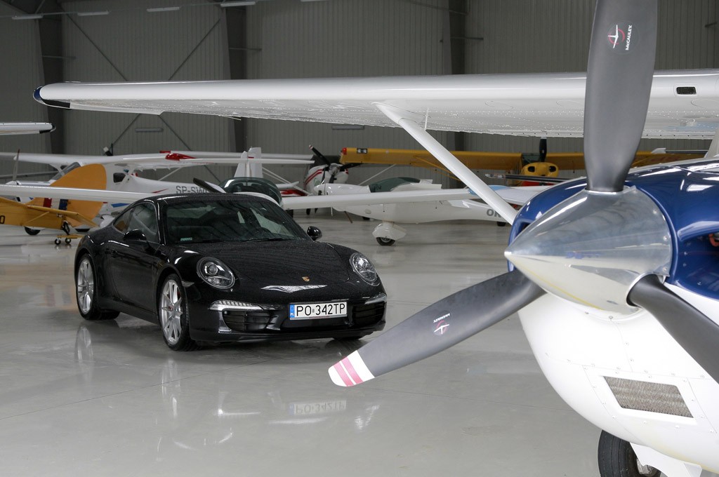 Porsche 911 Carrera S: emocje w standardzie